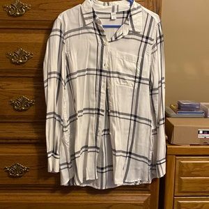 Old Navy long sleeve dress shirt.